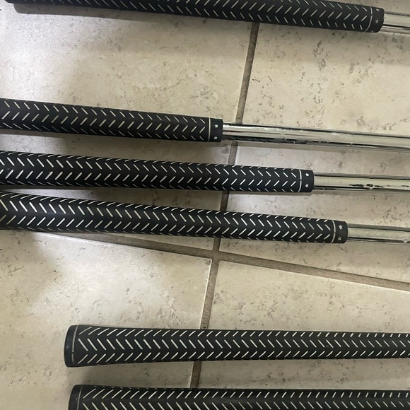 Wilson Jerry Pate Personal Irons Series - Picture 11 of 15